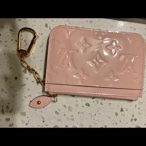 Authentic Louis Vuitton Monogram Vernis Key Pouch